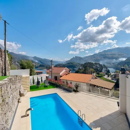 Paraíso Do Gerês * Rio Caldo