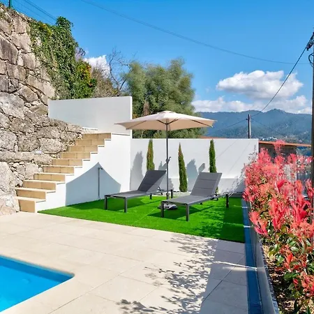 Paraíso Do Gerês * Rio Caldo